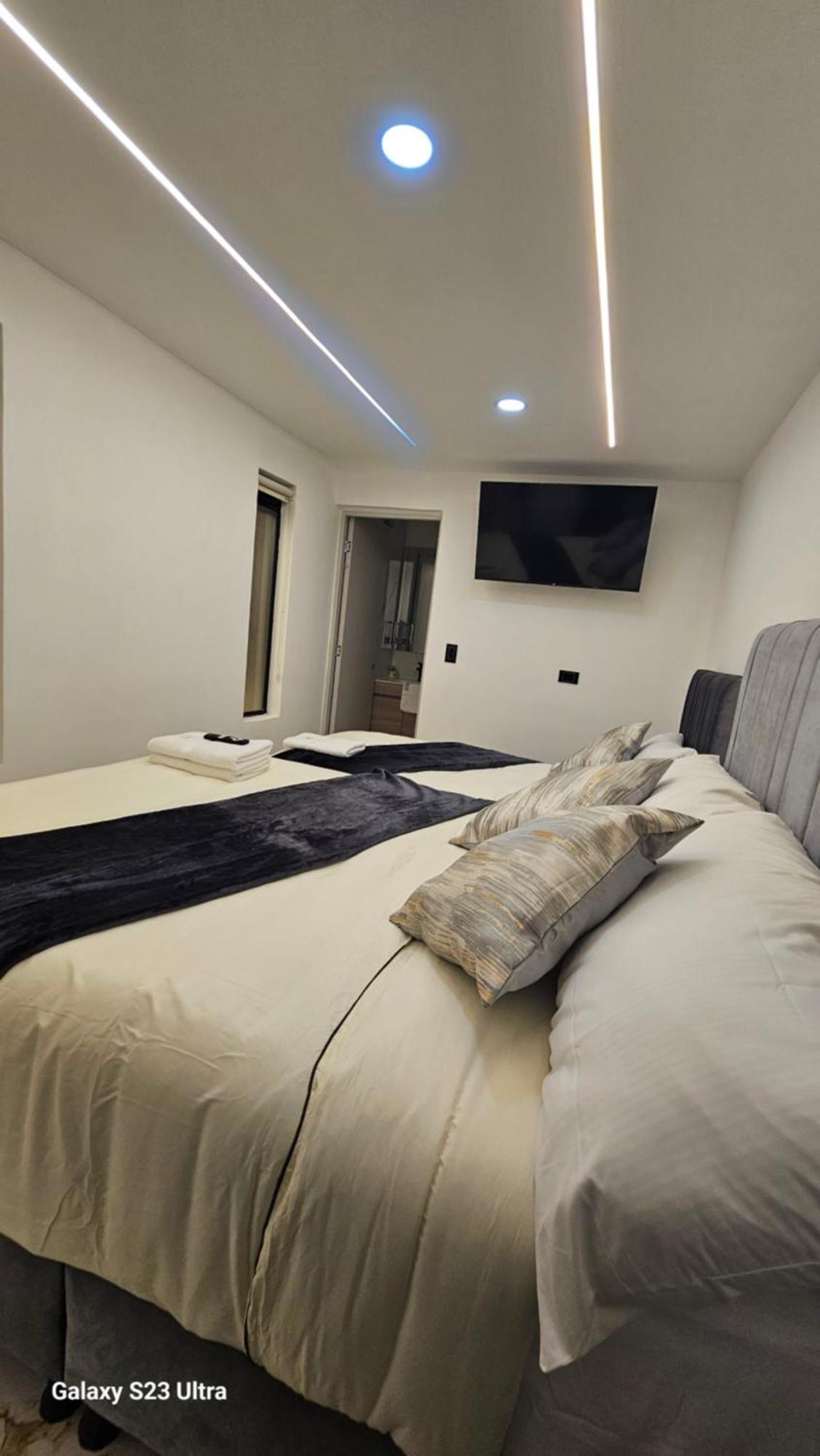 Hotel West Inn ボゴタ エクステリア 写真