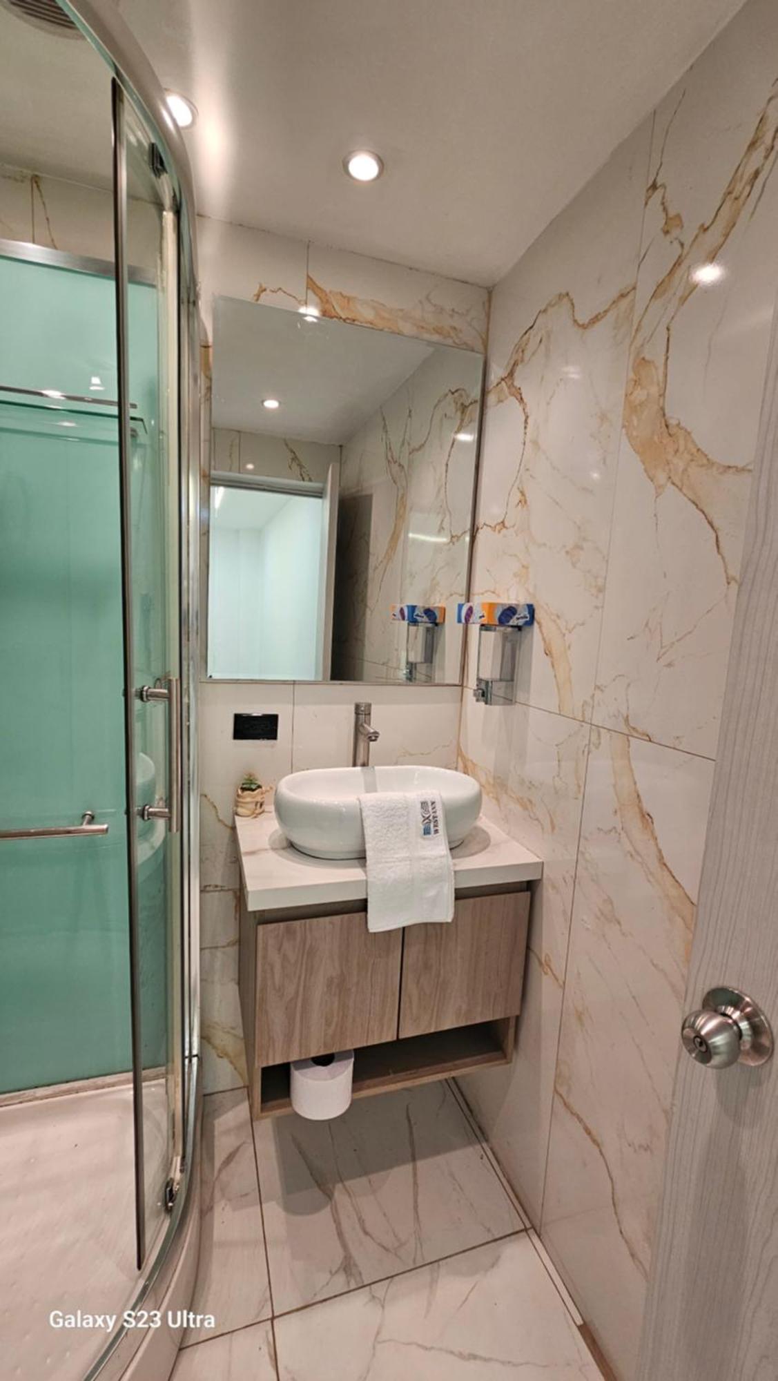 Hotel West Inn ボゴタ エクステリア 写真