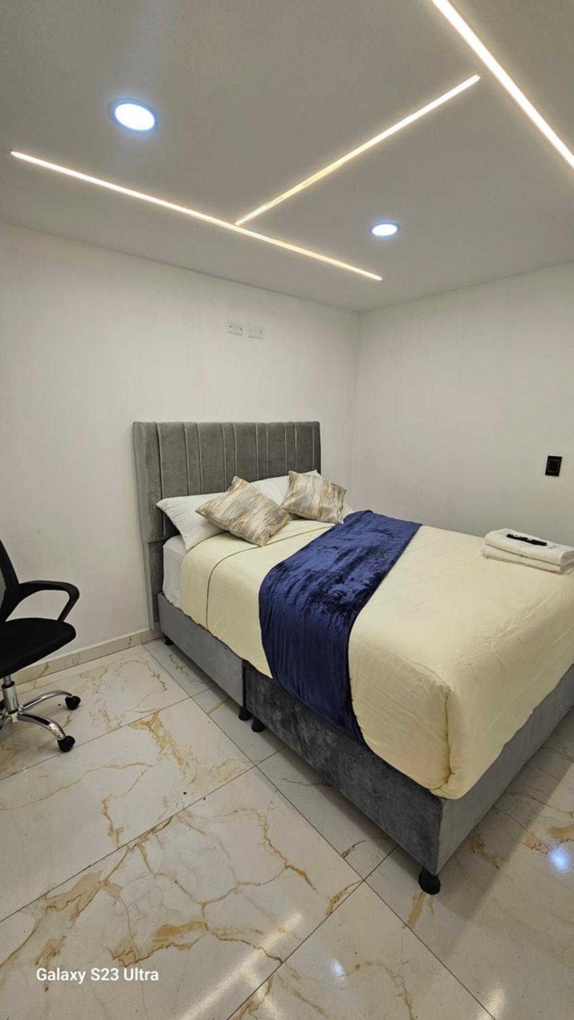 Hotel West Inn ボゴタ エクステリア 写真