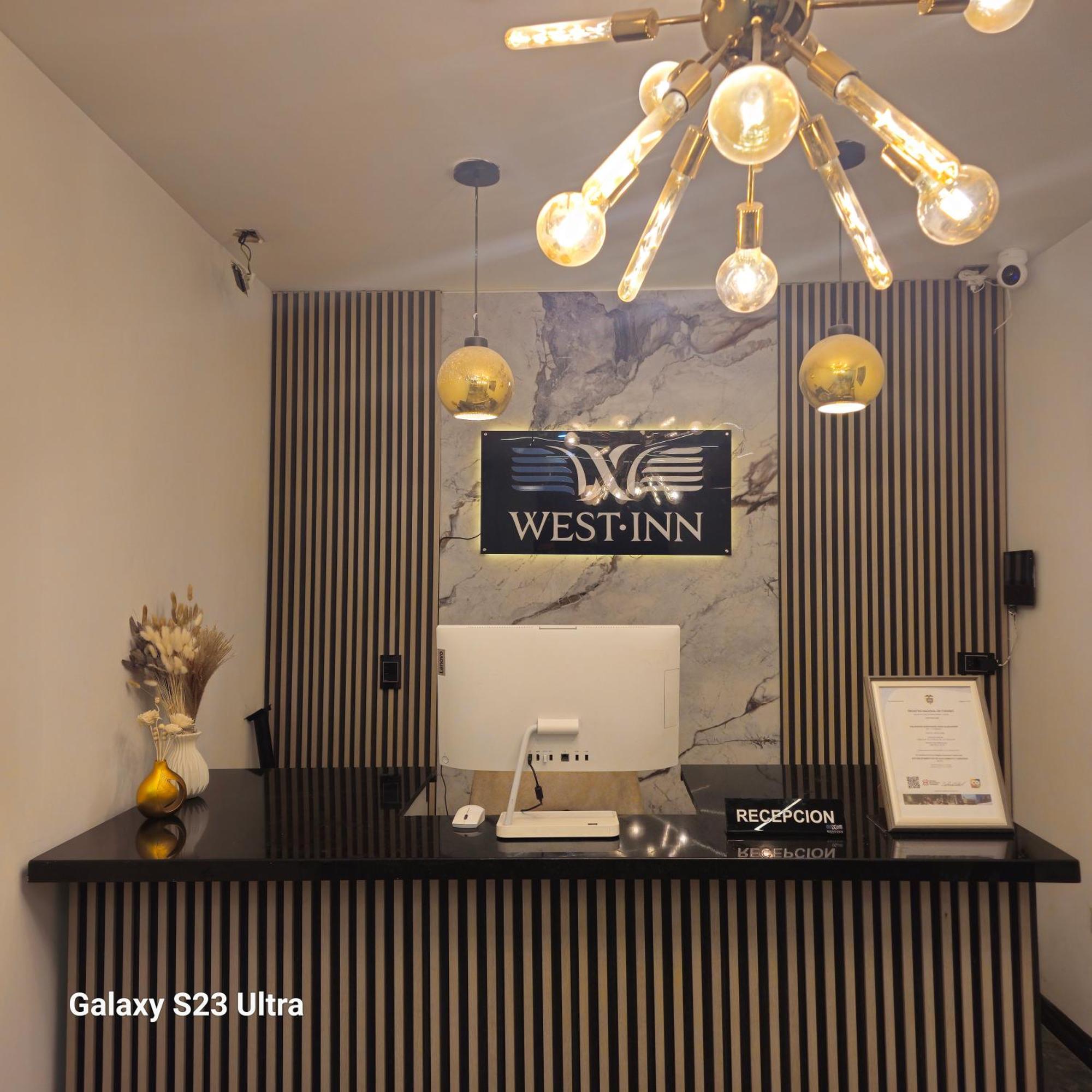 Hotel West Inn ボゴタ エクステリア 写真